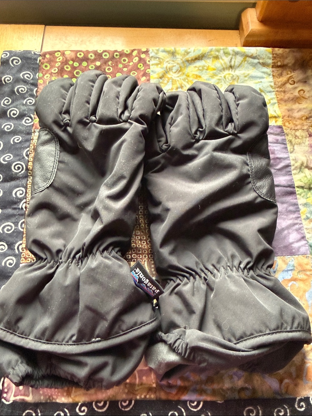 Men’s Patagonia Black warm Performance Winter Gloves